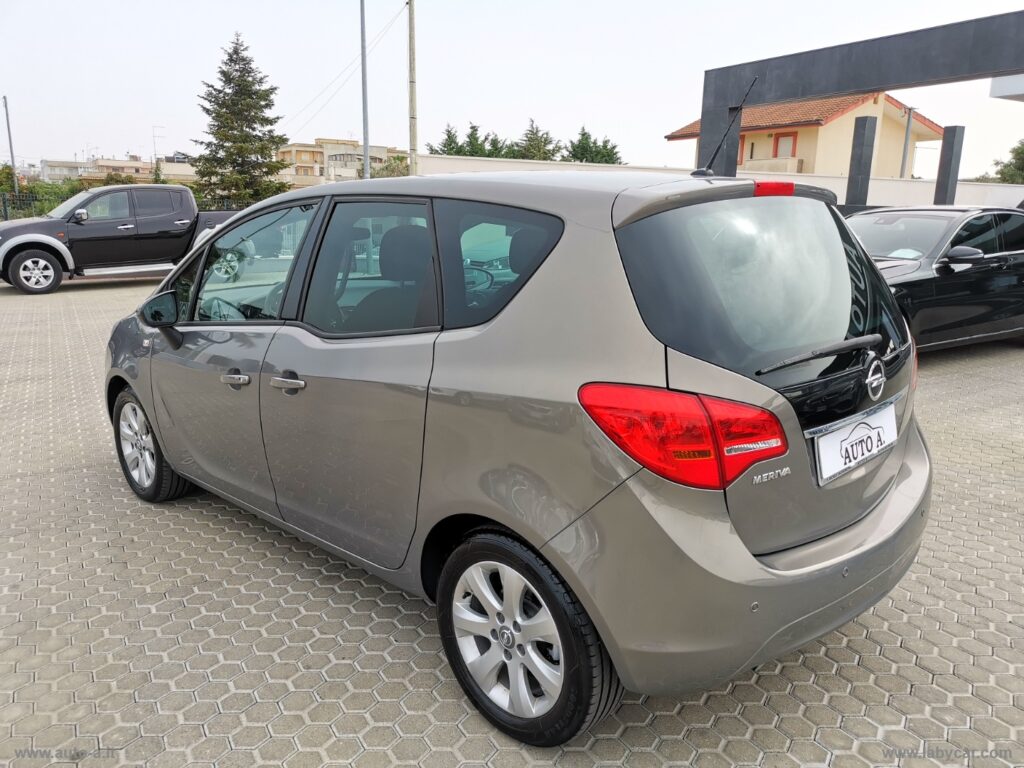 Meriva 1.4 T 120 CV GPL Tech Cosmo