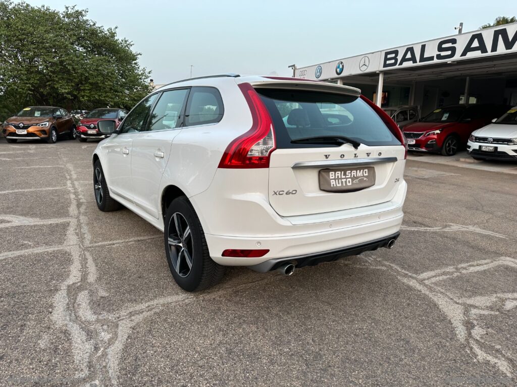 XC60 D4 AWD Geartronic R-design Momentum