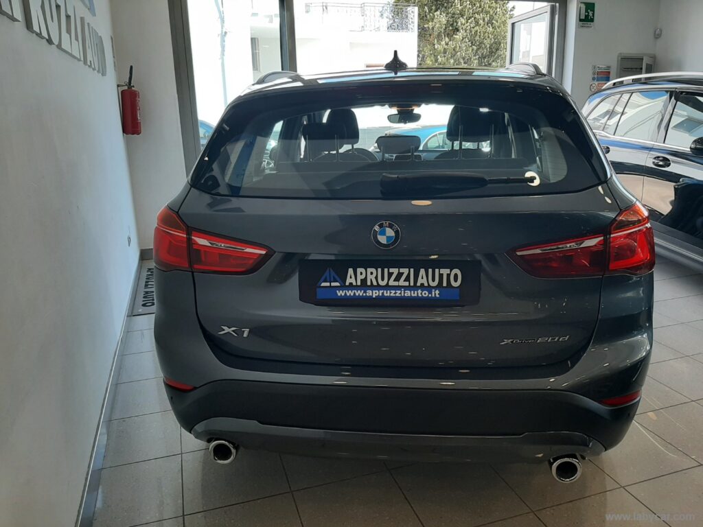 X1 xDrive20d Advantage AUT.