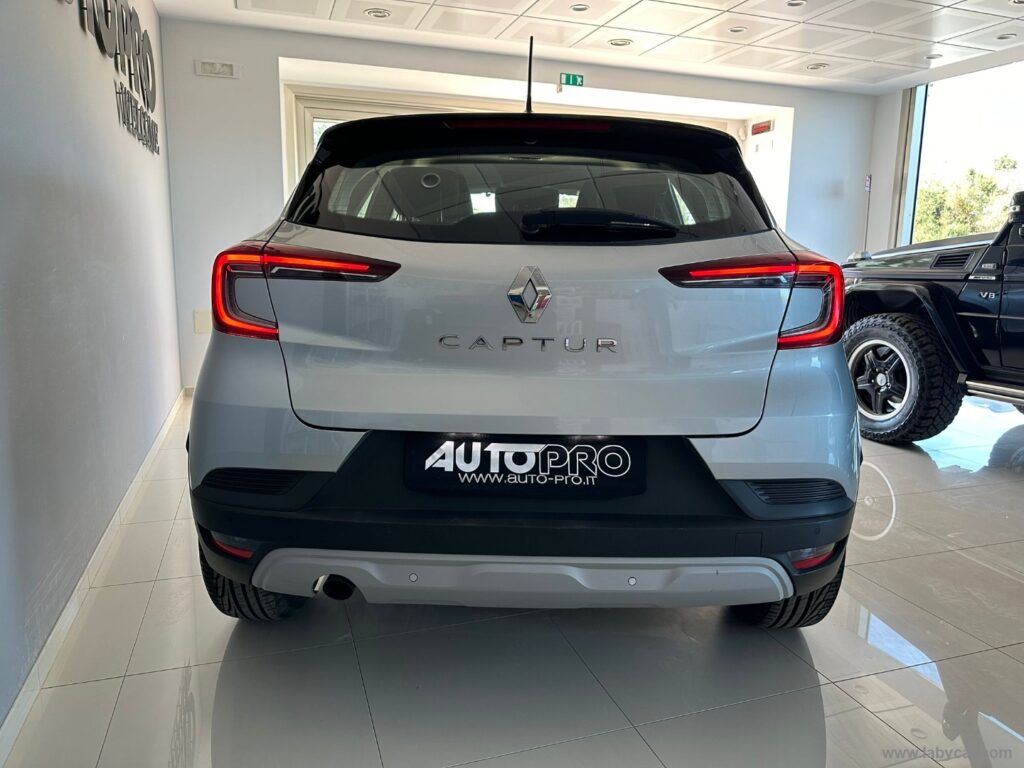 Captur Blue dCi 8V 115 CV EDC Business