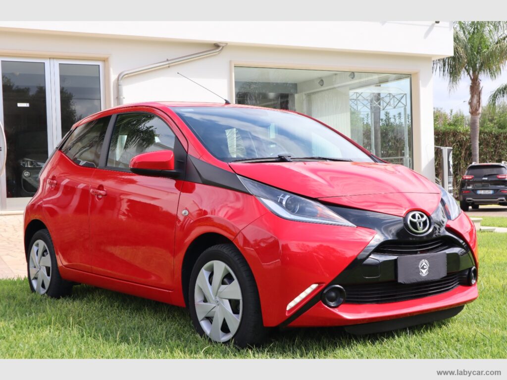 Aygo 1.0 VVT-i 69 CV 5p. x-play TSS