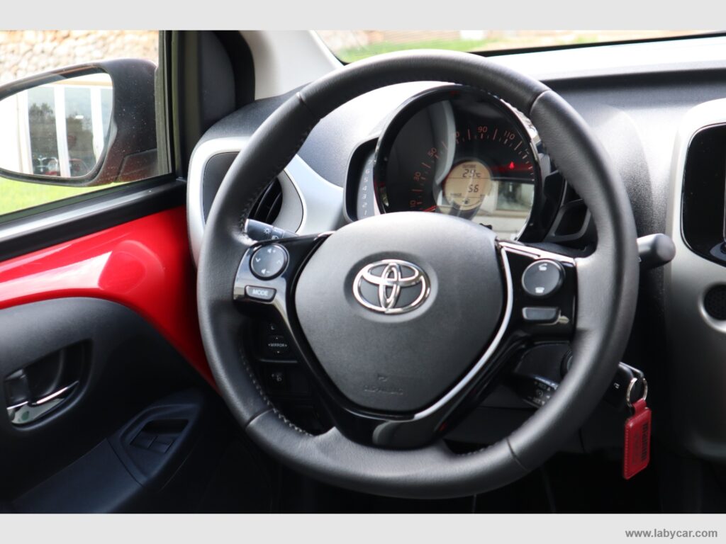 Aygo 1.0 VVT-i 69 CV 5p. x-play TSS