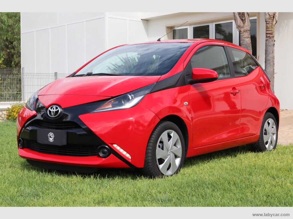 Aygo 1.0 VVT-i 69 CV 5p. x-play TSS