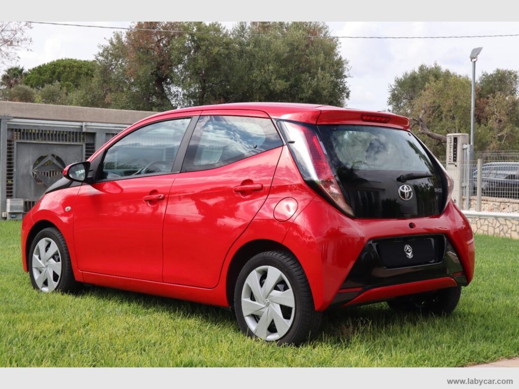 Aygo 1.0 VVT-i 69 CV 5p. x-play TSS