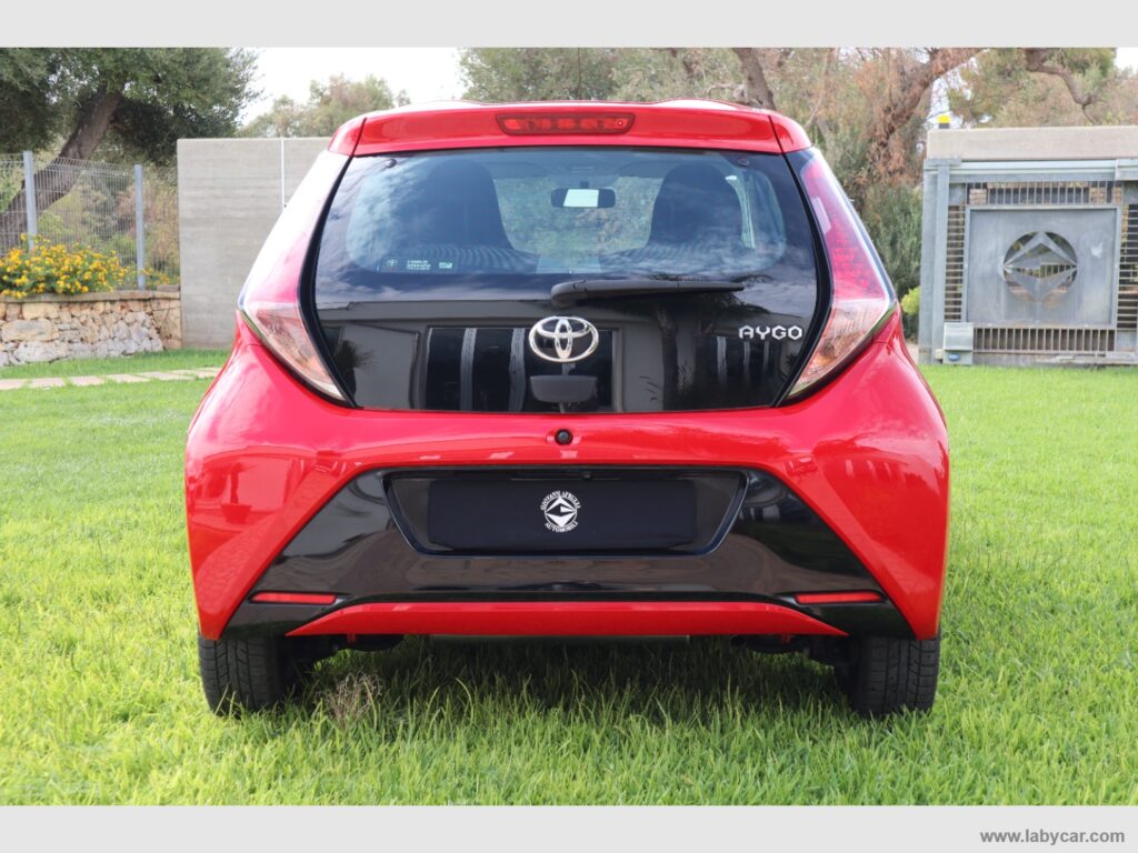 Aygo 1.0 VVT-i 69 CV 5p. x-play TSS