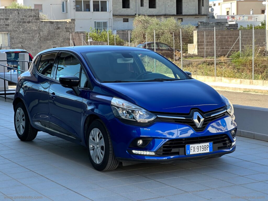 Clio TCe 12V 75CV 5p. Moschino Zen