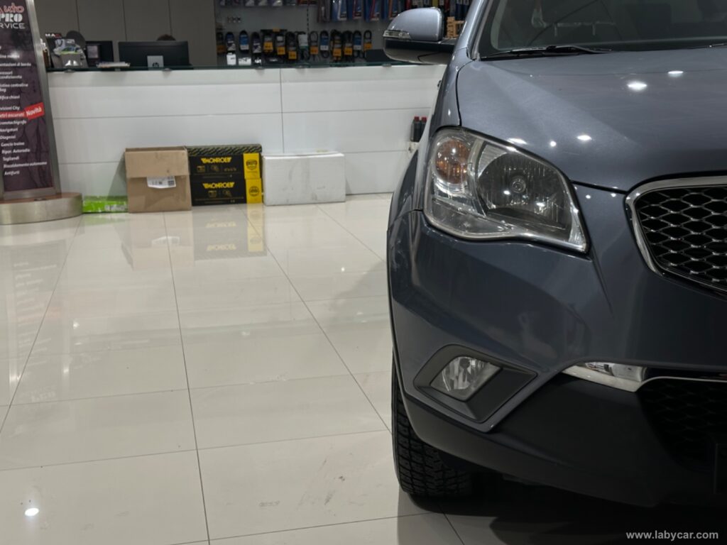 Korando 2.0 2WD MT GPL C