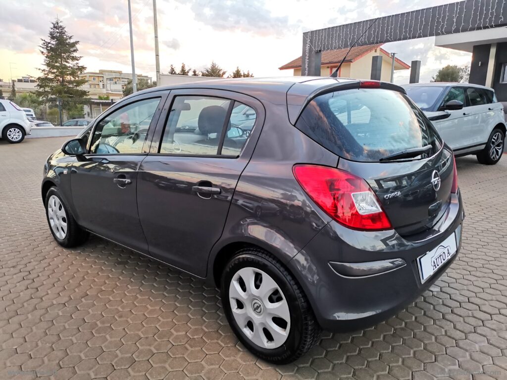 Corsa 1.2 85 CV 5p. GPL-TECH Edition