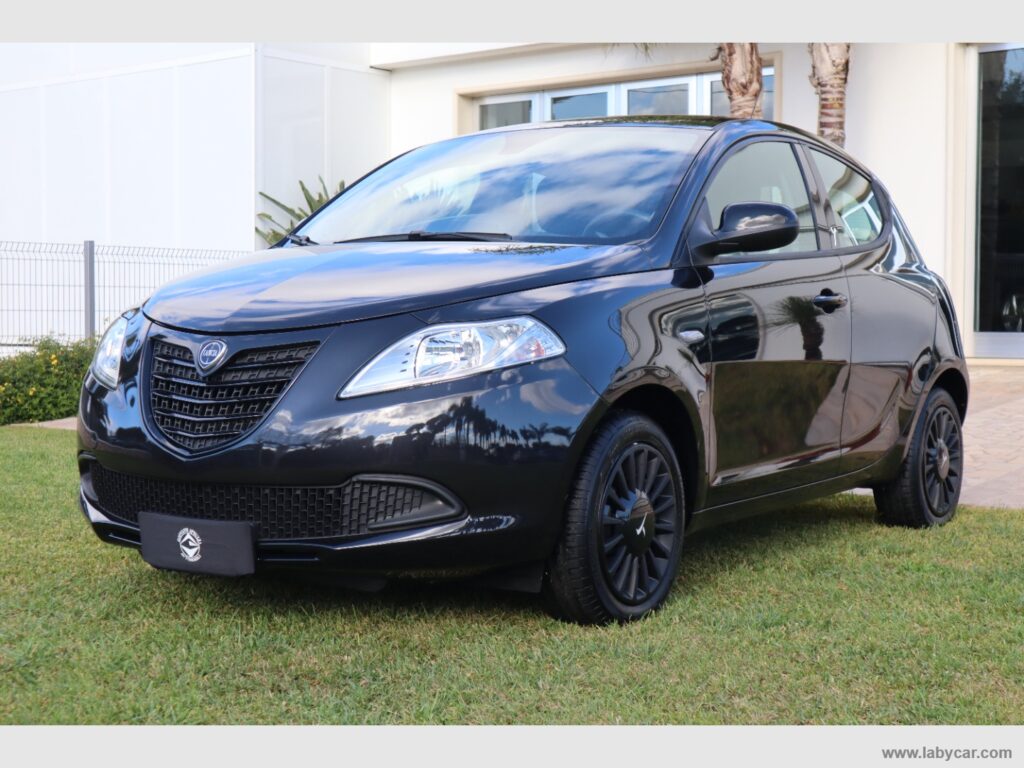 Ypsilon 1.2 69 CV 5p. Elefantino