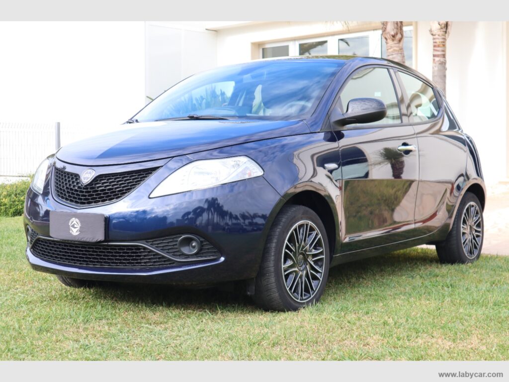 Ypsilon 1.2 69 CV 5p. GPL Ecochic Gold