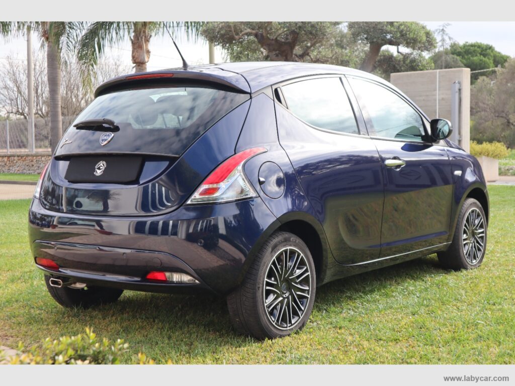 Ypsilon 1.2 69 CV 5p. GPL Ecochic Gold