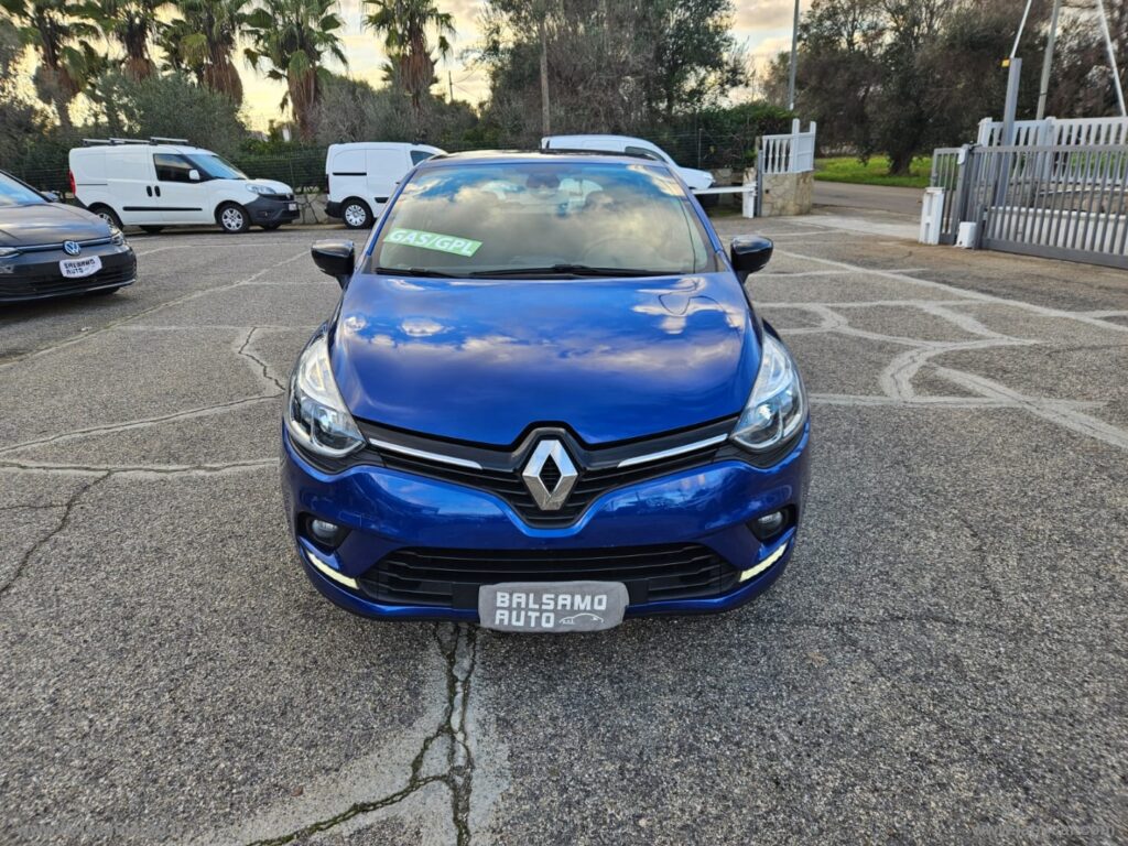 Clio TCe 12V 90CV GPL 5p. Moschino Zen