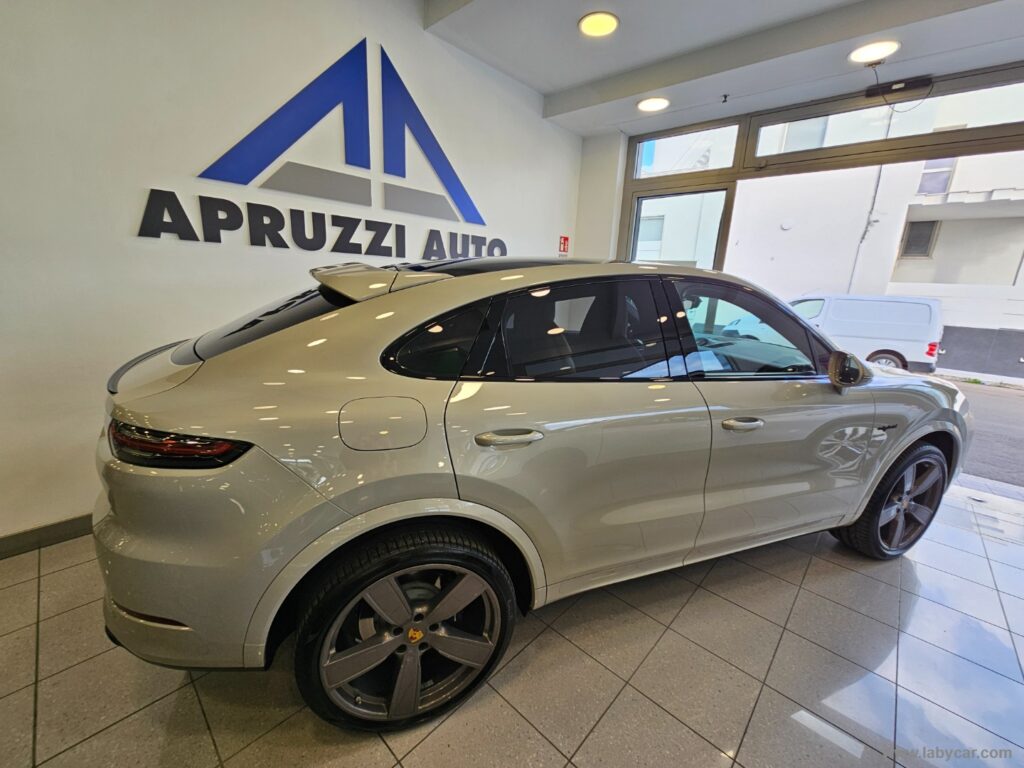 Cayenne Coupè 3.0 V6 E-Hybrid