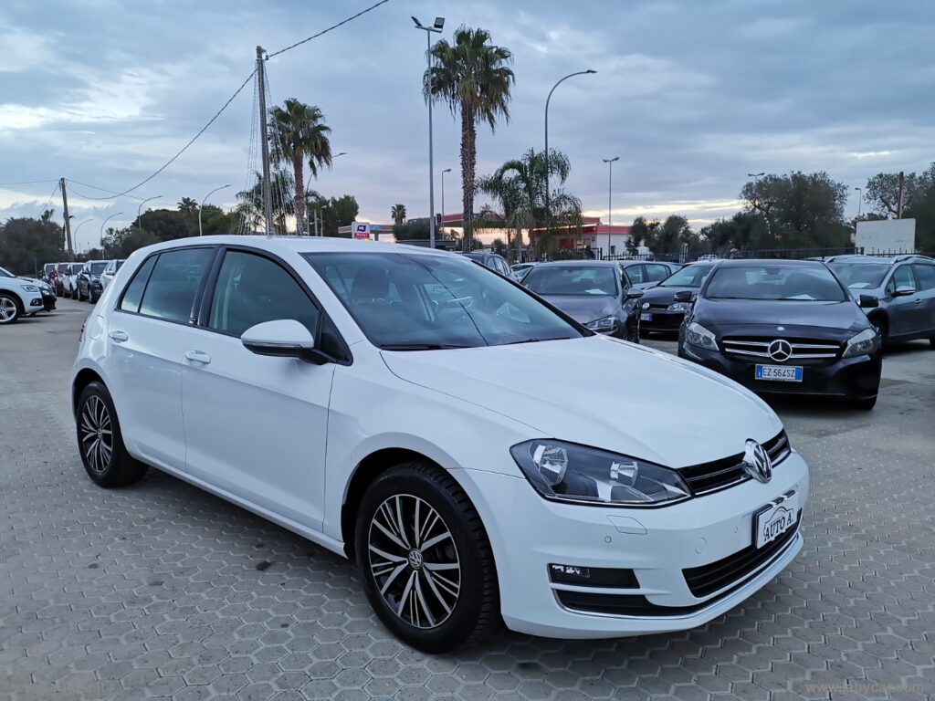 GOLF 1.6 TDI 110 CV 5p. ALLSTAR