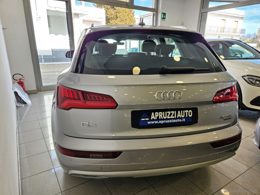 Q5 40 TDI quattro S tronic Sport